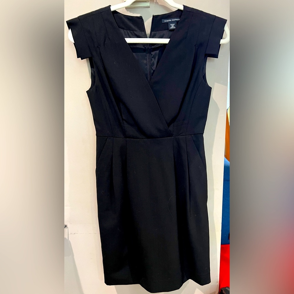 Banana Republic Black Dress. Perfect condition, 2 petite.